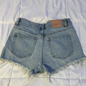 zara raw hem denim shorts low rise